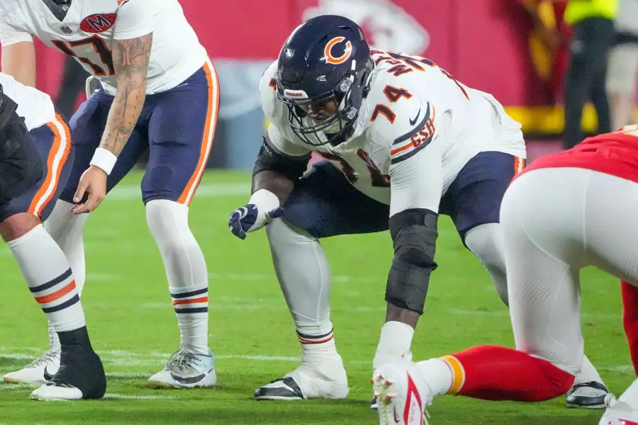 Chicago Bears guard Jordan McFadden